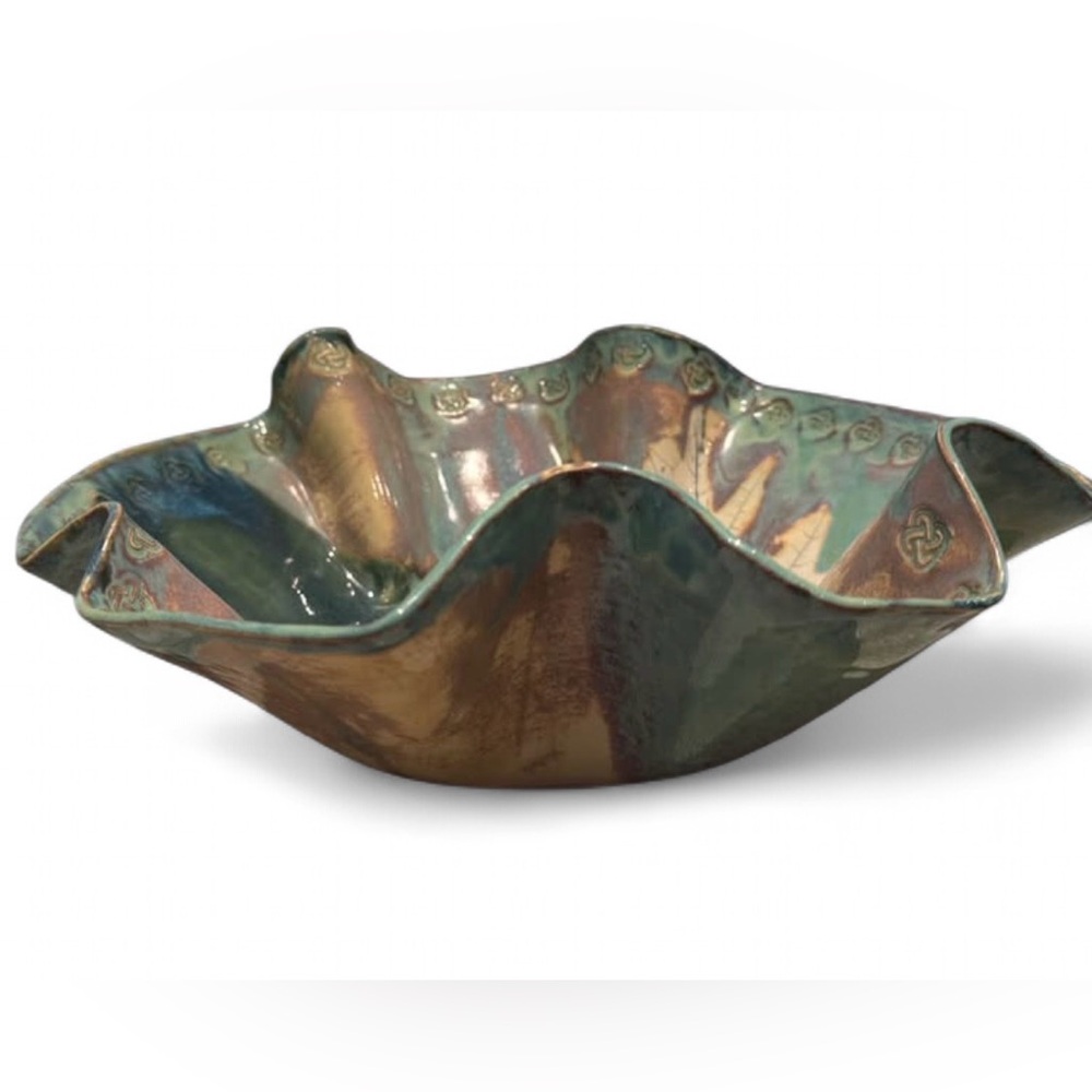 Studio Pottery Ruffled Bowl - Picture 7 of 14